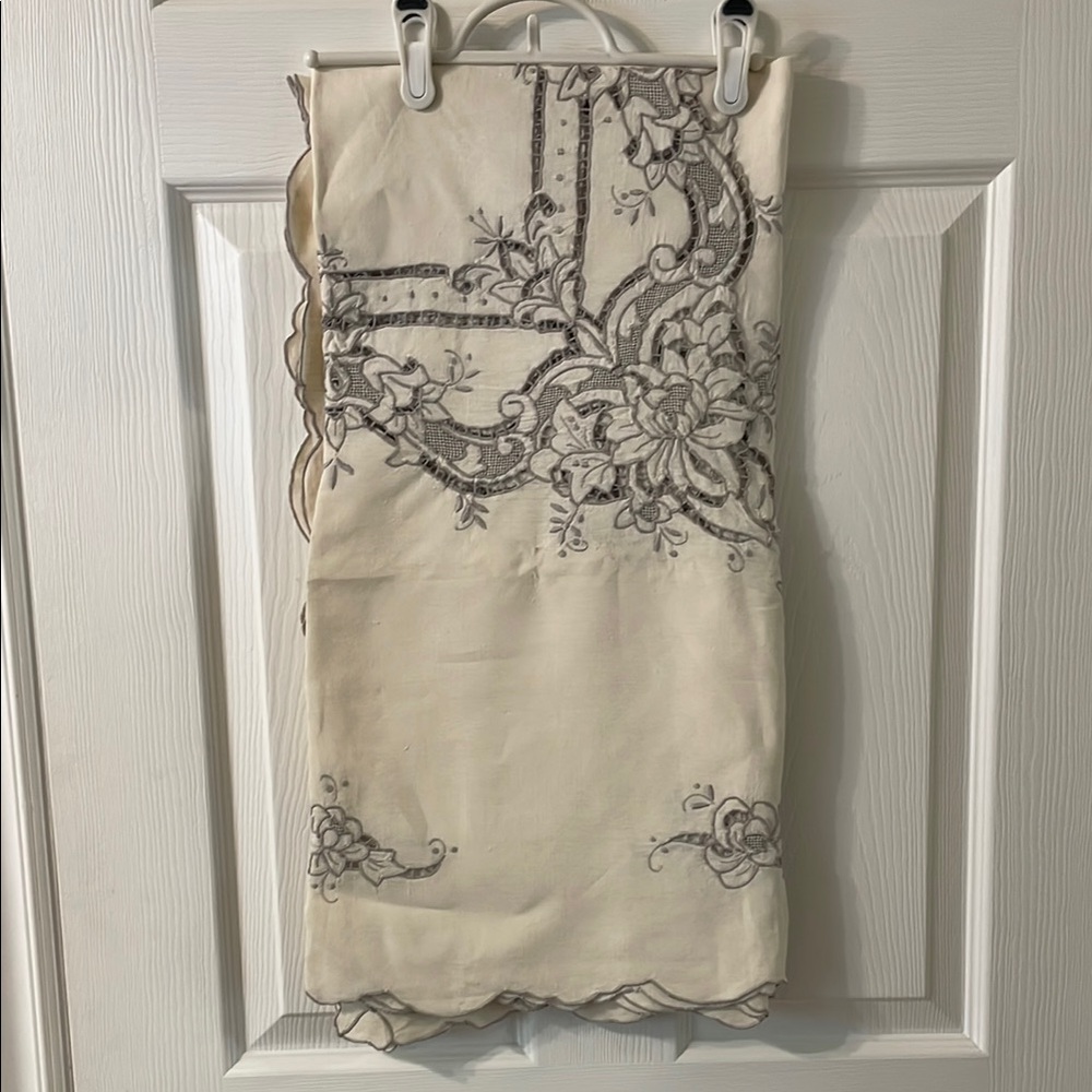 Elegant Cream and Gray Embroidered tablecloth